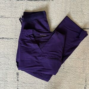 Mandala Scrub Top and Pants Set in Dark Purple Size Small